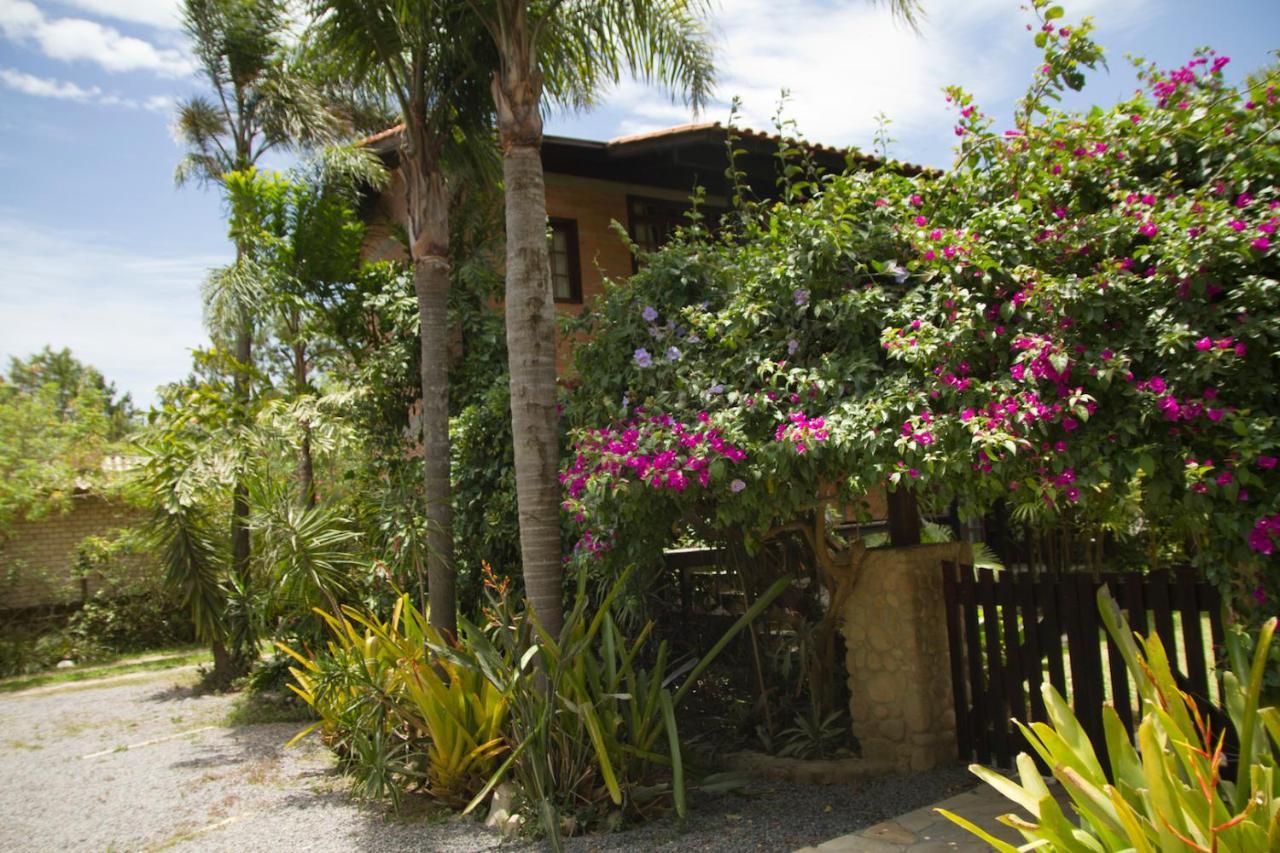 Pousada Além do Jardim Praia do Rosa Exterior foto
