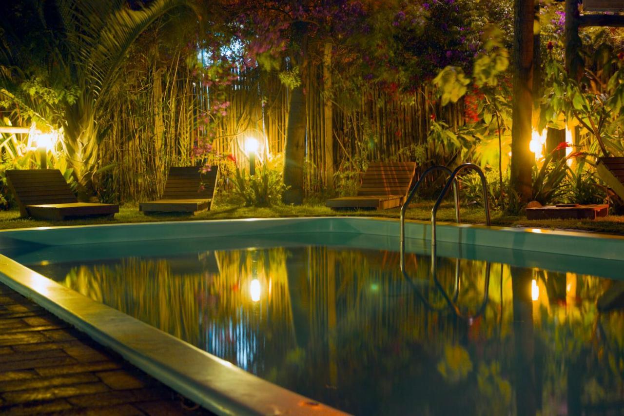 Pousada Além do Jardim Praia do Rosa Exterior foto